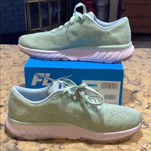 Hoka One One Cavu 2 running shoes